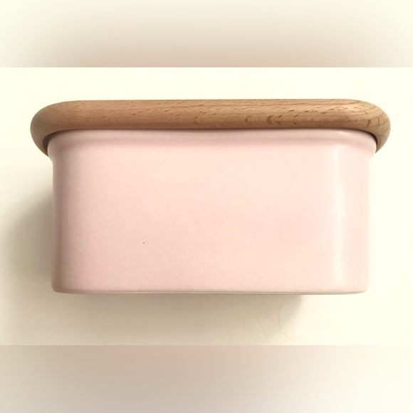 NWB Nigella Lawson Living Kitchen Butter Dish in Rosebud Pink - Picture 3 of 16